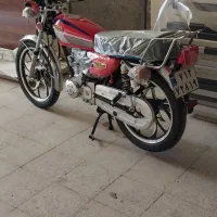 دو تا اسباب بازی موتور ۲۰۰