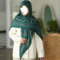 روسری سیااسکارف
