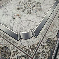 تعدادی قالی12متری هفتصدشونه داخل کاور