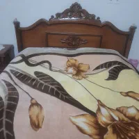 تخت دونفره چوبی براق بدون کفی  با خوشخواب