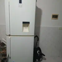 یخچال فریزر لایف در حد