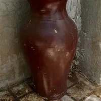 دوتا گلدان قدیمی