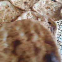 استخدام نیروی جوان نان محلی