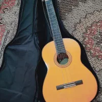 گیتار یاماها c70