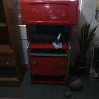 دو عدد کمد و یک میز تحریر فقط ۱ تومن