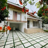 ویلا باغ نیم پیلوت ۲۰۰متری/مدارک کامل/مشجر و دلباز