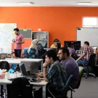 استخدام و آموزش برنامه نویس