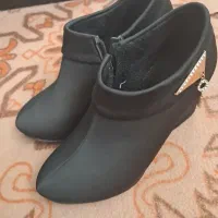 کفش پاشنه دار