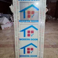 یک عدد درب پی وی سی فروشی