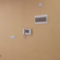 نصب کاغذ دیواری ، نصب پوستر ، ابزار ، نصاب کاغذ