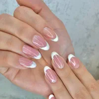 خدمات ناخن‌ فقط هزینه مواد