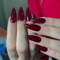 آموزش کاشت ناخن