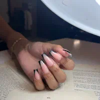 آموزش کاشت ناخن و طراحی ناخن