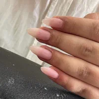 کاشت و ترمیم ناخن رایگان