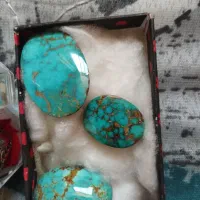 انگشتر و سنگ فیروزه  از دل نیشابور ، اصفهان ))