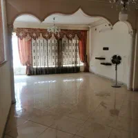 طبقه اول 170 متری تمیز / میدان کاج صفاییه