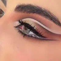 اموزش تضمینی میکاپ در اقساط چهار ماهه