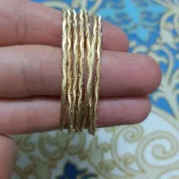۳۰۰ گرم طلا