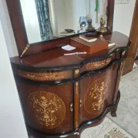 کنسول و آینه