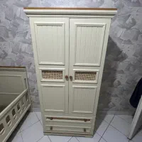 تخت و کمد نوزاد و نوجوان