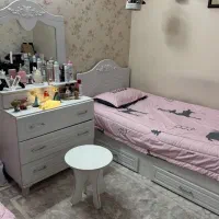 تخت جوان