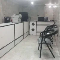 خانم منشی برای دفتر