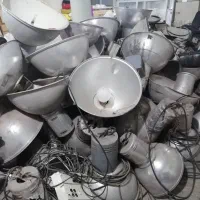 خریدار وفروشنده انواع قاب مهتابی وچراغهای سوله ای
