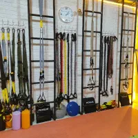 سالن ورزشی مجهز هوازی فیتنس پلاس بانوان صدرا