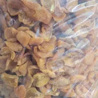 برگ زردآلو تازه و شیرین