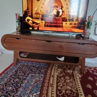 میز تلویزیون کاملا نو با سه عدد کشو بسیار خوش رنگ
