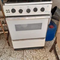 فر گاز پنج شعله تمیز و سالم