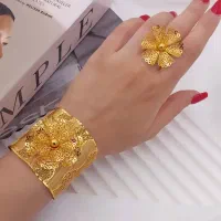 بحرینی دستبند و سرویس