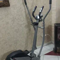 دوچرخه ثابت در حد نو، مناسب تمرین حرفه‌ای