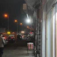 مغازه-بر-خیابان-اصلی
