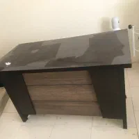 میز ام دی اف همراه دو عدد صندلی انتظار