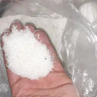 شن سفید آکواریوم، گیاه مصنوعی و شلنگ