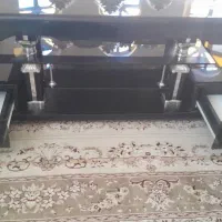 یک عدد میز ال سی دی ویک عدد گل میز تکی بزرگ لوکس
