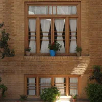 نیروی کمکی خانم