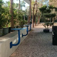 میز گرد فلزی مینیمال
