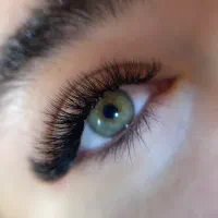 تخفیف خدمات مژه