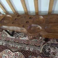 میز چوبی مزه خوری کار دست