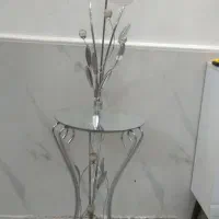 آباژور ایستاده