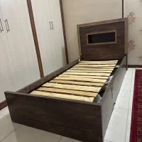 تخت خواب با زیر تختی چوبی