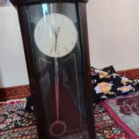 ساعت دیواری در حد نو