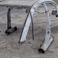 بدنه اتومبیل سقف و ستون