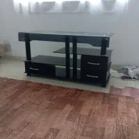 میز تلویزیون شیشه ای