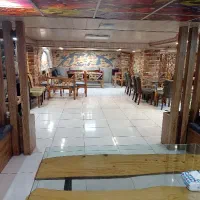 نیروی کار در کافه فست فود دیت