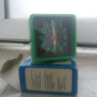 ساعت کوچک زنگدار