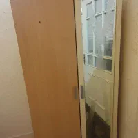 کمد لباس و آیینه