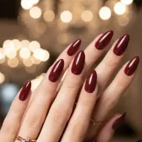 ناخن کار ،مژه کار